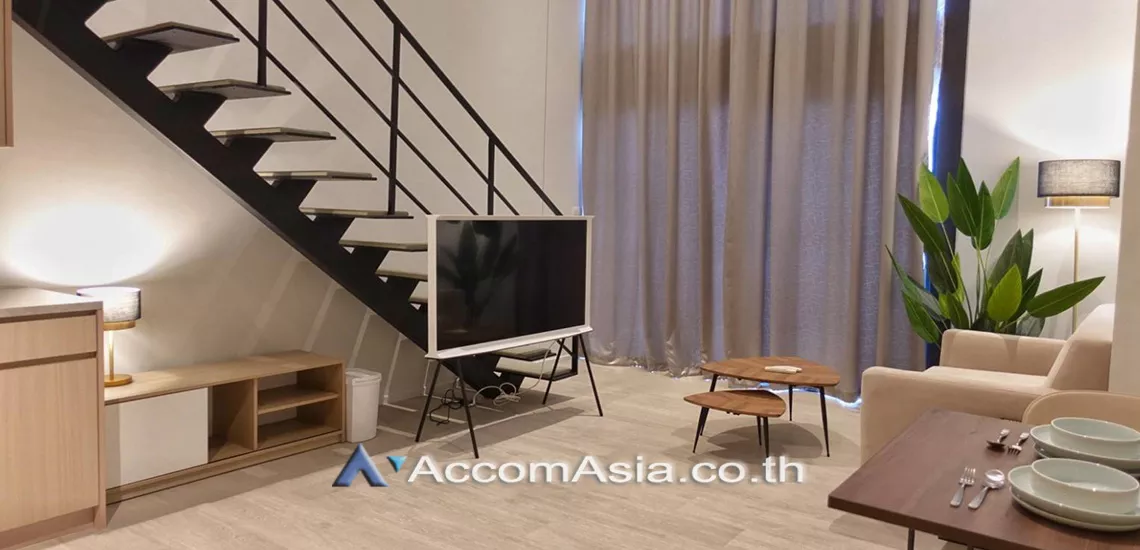 Duplex Condo |  1 Bedroom  Condominium For Rent in Silom, Bangkok  near BTS Surasak (AA30088)