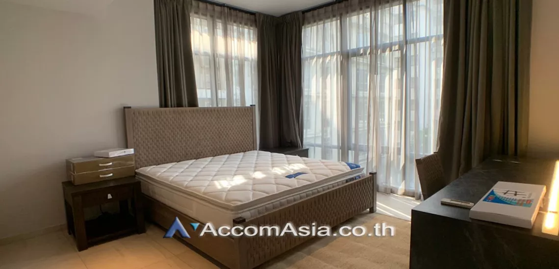 unit 2 Bedrooms  Condominium For Rent in Sukhumvit, Bangkok  near MRT Phetchaburi (AA30091)
