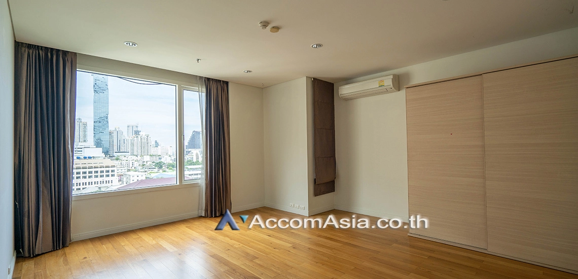 8  4 br Condominium for rent and sale in Silom ,Bangkok BTS Sala Daeng - MRT Silom at Royal Saladaeng AA30099