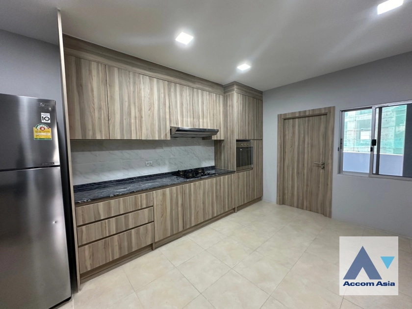 unitPet friendly |  4 Bedrooms  Apartment For Rent in Sukhumvit, Bangkok  near BTS Asok - MRT Sukhumvit (AA30102)