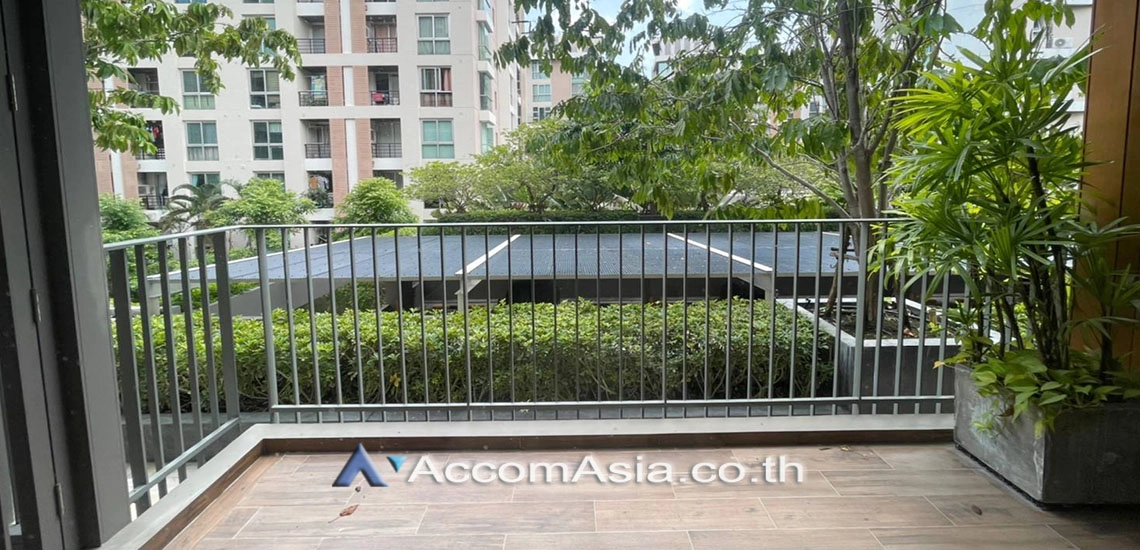  2 Bedrooms  Condominium For Sale in Sathorn, Bangkok  near MRT Lumphini (AA30105)