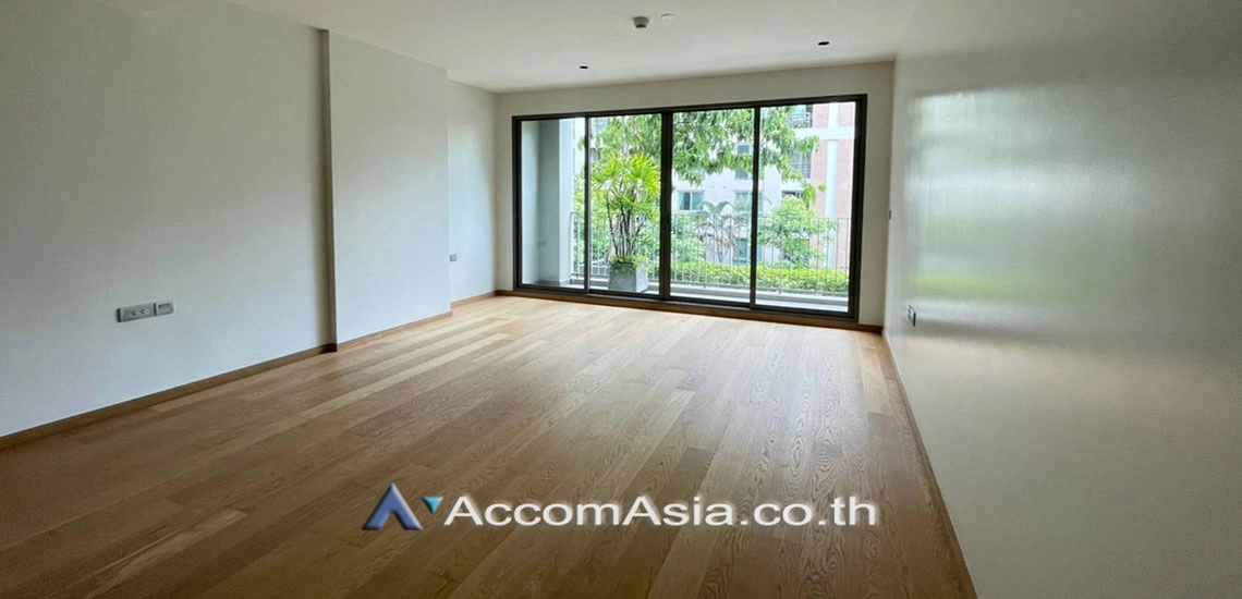  2 Bedrooms  Condominium For Sale in Sathorn, Bangkok  near MRT Lumphini (AA30105)