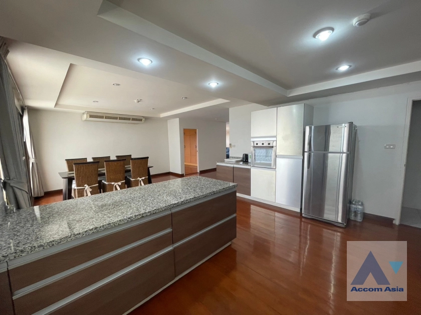 unitPet friendly |  3 Bedrooms  Condominium For Rent & Sale in Sukhumvit, Bangkok  near BTS Phrom Phong (AA30110)