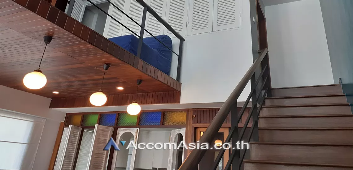 unitDuplex Condo |  1 Bedroom  Condominium For Rent in Ploenchit, Bangkok  near BTS Ratchadamri (AA30111)