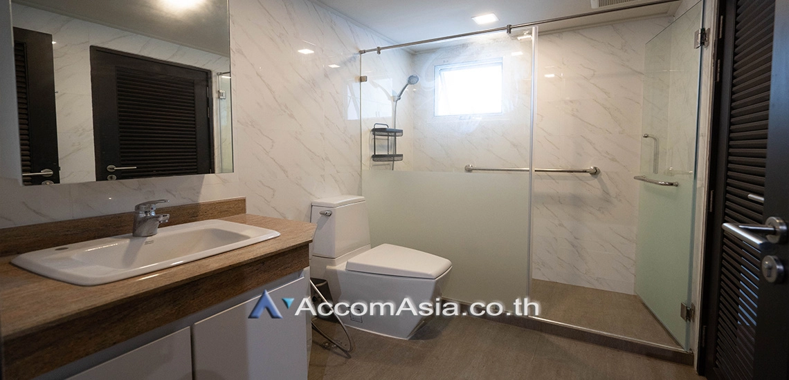 13  3 br Condominium for rent and sale in Sukhumvit ,Bangkok BTS Ekkamai at Regent On The Park 2 AA30112