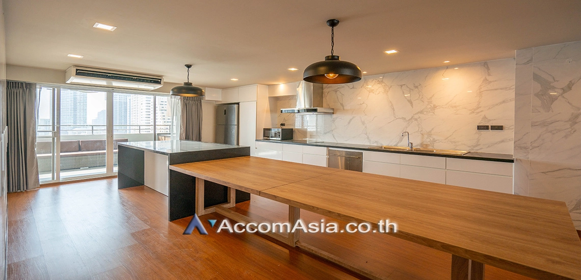 unit 3 Bedrooms  Condominium For Rent & Sale in Sukhumvit, Bangkok  near BTS Ekkamai (AA30112)