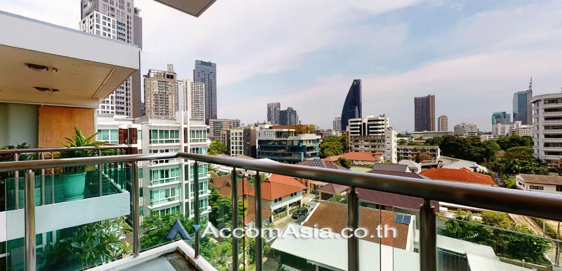 Pet friendly |  4 Bedrooms  Condominium For Rent & Sale in Sukhumvit, Bangkok  near BTS Phrom Phong (AA30114)