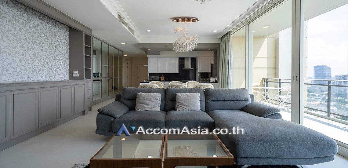  Royce Private Residences Condominium  2 Bedroom for Rent BTS Phrom Phong in Sukhumvit Bangkok
