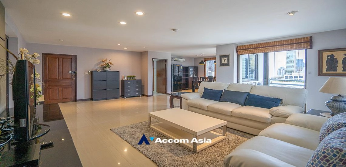 unit 2 Bedrooms  Condominium For Rent & Sale in Silom, Bangkok  near BTS Chong Nonsi (AA30121)