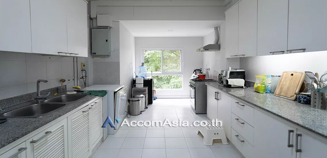 6  3 br Apartment For Rent in Sathorn ,Bangkok BTS Chong Nonsi - BRT Technic Krungthep at Low rise - Cozy Apartment AA30129