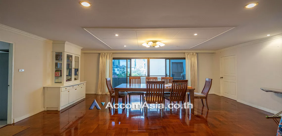  1  3 br Apartment For Rent in Sukhumvit ,Bangkok BTS Phrom Phong at Luxury fully serviced AA30130