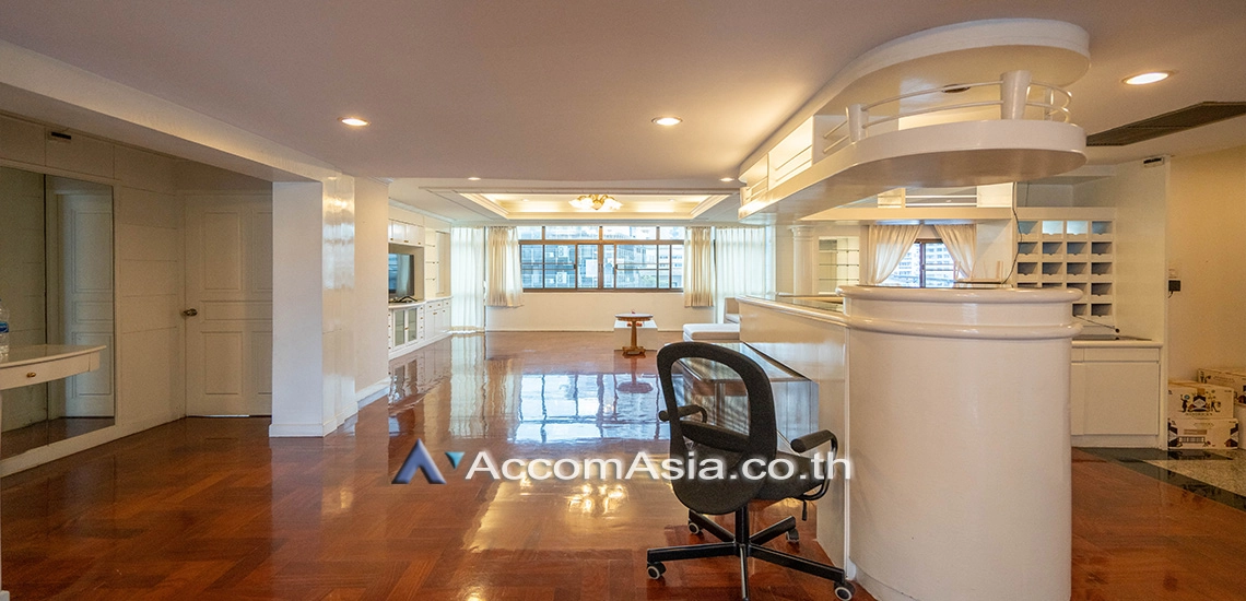  1  3 br Apartment For Rent in Sukhumvit ,Bangkok BTS Phrom Phong at Luxury fully serviced AA30130