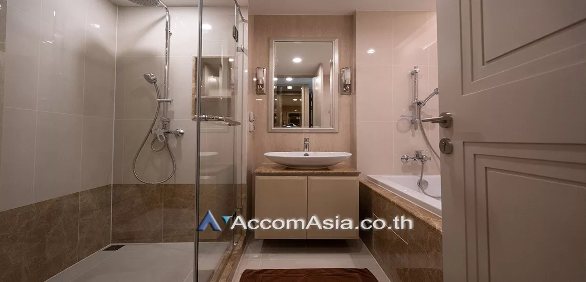  1  1 br Apartment For Rent in Sukhumvit ,Bangkok BTS Phrom Phong at A truly private AA30131