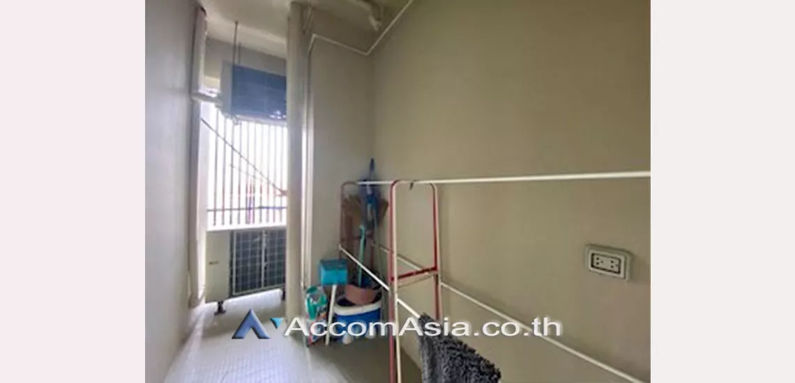 5  2 br Condominium For Rent in Sukhumvit ,Bangkok BTS Asok at The Room Sukhumvit 21 AA30135