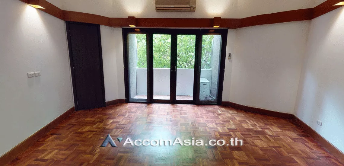 5  3 br Apartment For Rent in Ploenchit ,Bangkok BTS Ploenchit at Set among tropical atmosphere AA30141
