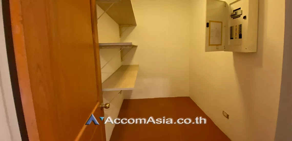 11  3 br Condominium For Rent in Sukhumvit ,Bangkok BTS Ekkamai at Cross Creek AA30151