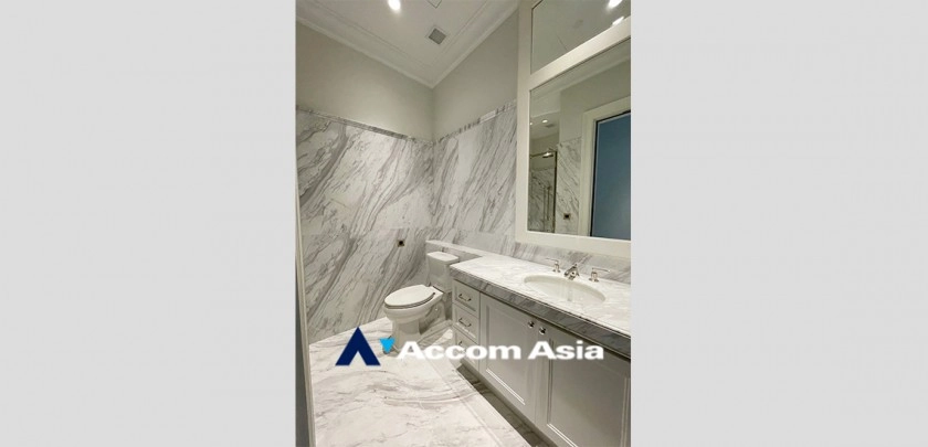 21  2 br Condominium For Sale in Ploenchit ,Bangkok BTS Ploenchit at 98 Wireless AA30155