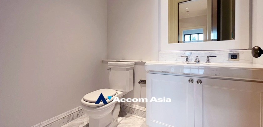 20  2 br Condominium For Sale in Ploenchit ,Bangkok BTS Ploenchit at 98 Wireless AA30155