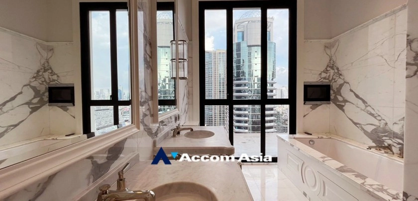 18  2 br Condominium For Sale in Ploenchit ,Bangkok BTS Ploenchit at 98 Wireless AA30155