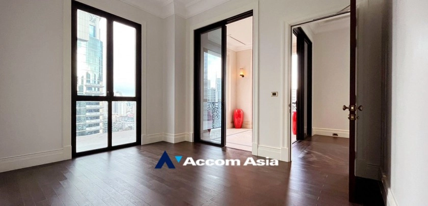 7  2 br Condominium For Sale in Ploenchit ,Bangkok BTS Ploenchit at 98 Wireless AA30155