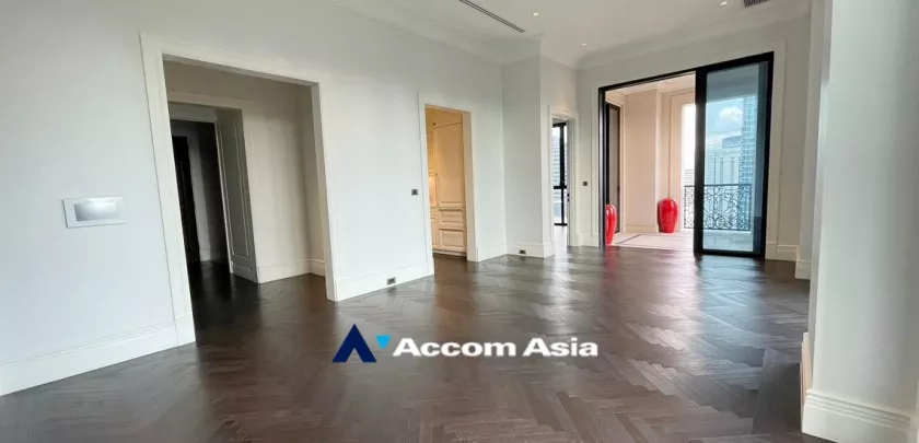 Luxury |  2 Bedrooms  Condominium For Sale in Ploenchit, Bangkok  near BTS Ploenchit (AA30155)