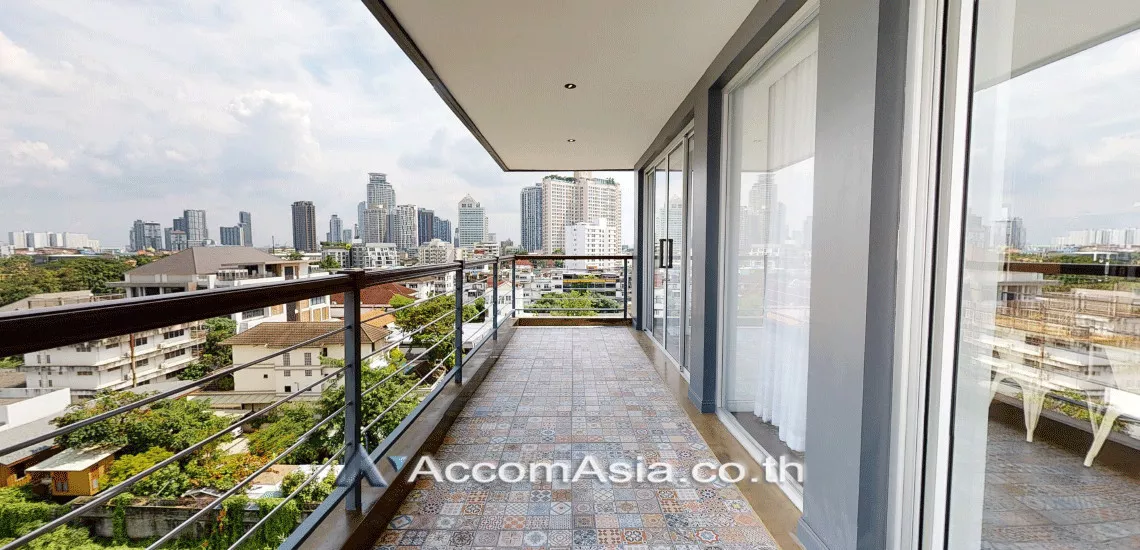 4  4 br Condominium For Rent in Sukhumvit ,Bangkok BTS Ekkamai at Penthouse Condominium 3 AA30156
