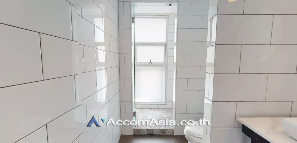 15  4 br Condominium For Rent in Sukhumvit ,Bangkok BTS Ekkamai at Penthouse Condominium 3 AA30156