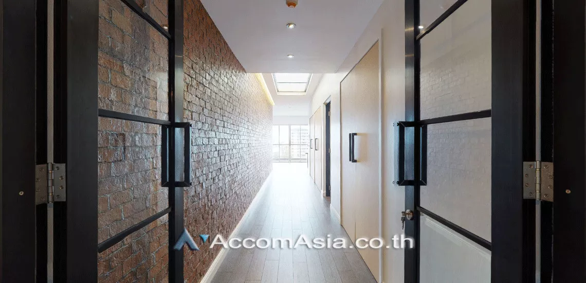 20  4 br Condominium For Rent in Sukhumvit ,Bangkok BTS Ekkamai at Penthouse Condominium 3 AA30156