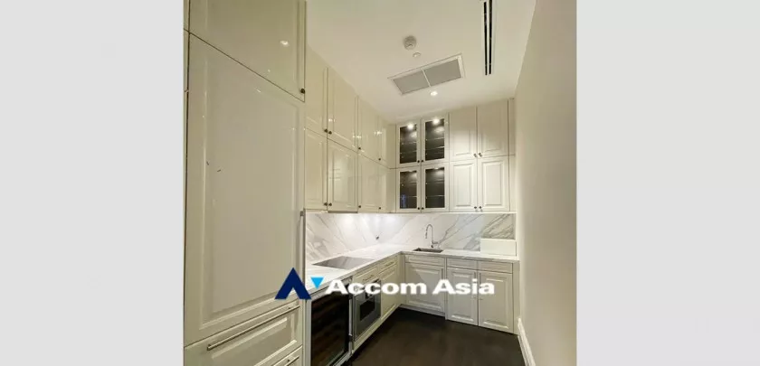 8  2 br Condominium For Sale in Ploenchit ,Bangkok BTS Ploenchit at 98 Wireless AA30157