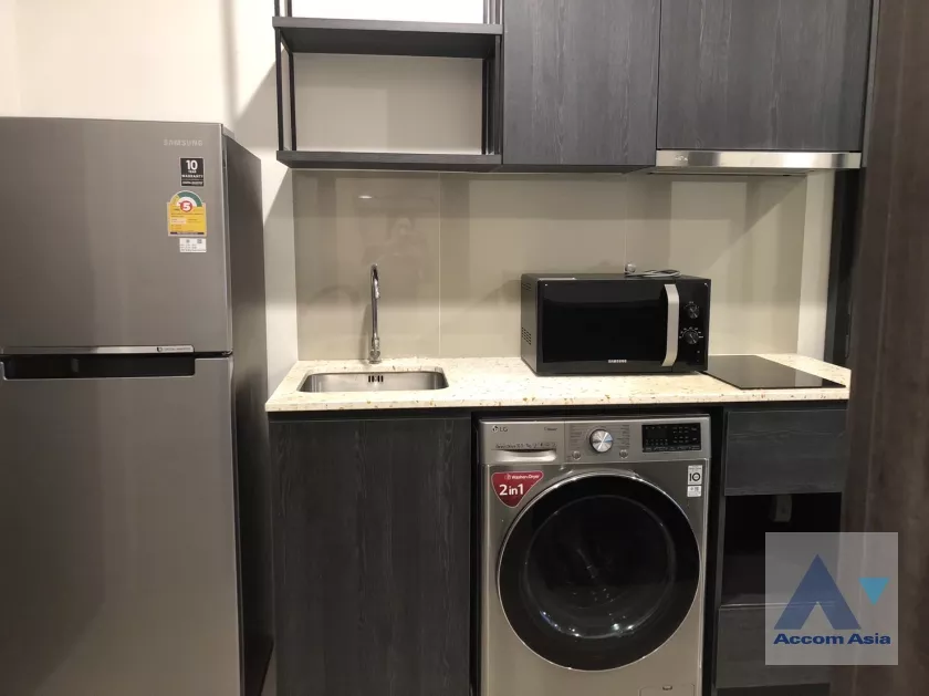 10  1 br Condominium For Rent in Ratchadaphisek ,Bangkok MRT Sutthisan at XT Huaikhwang  AA30158