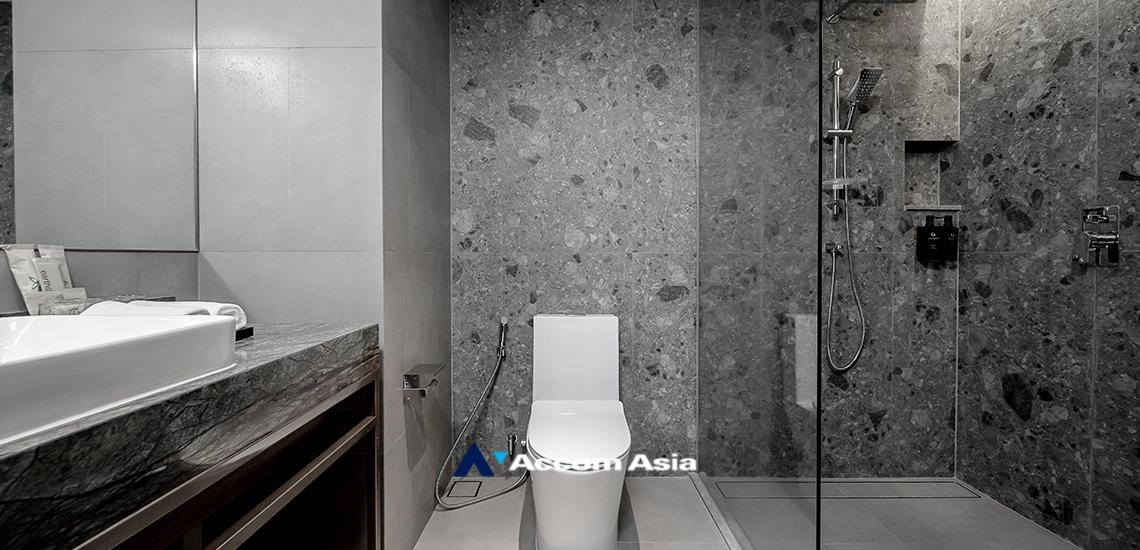 10  1 br Apartment For Rent in Sukhumvit ,Bangkok BTS Asok - MRT Sukhumvit at Low rise with convenient location AA30160
