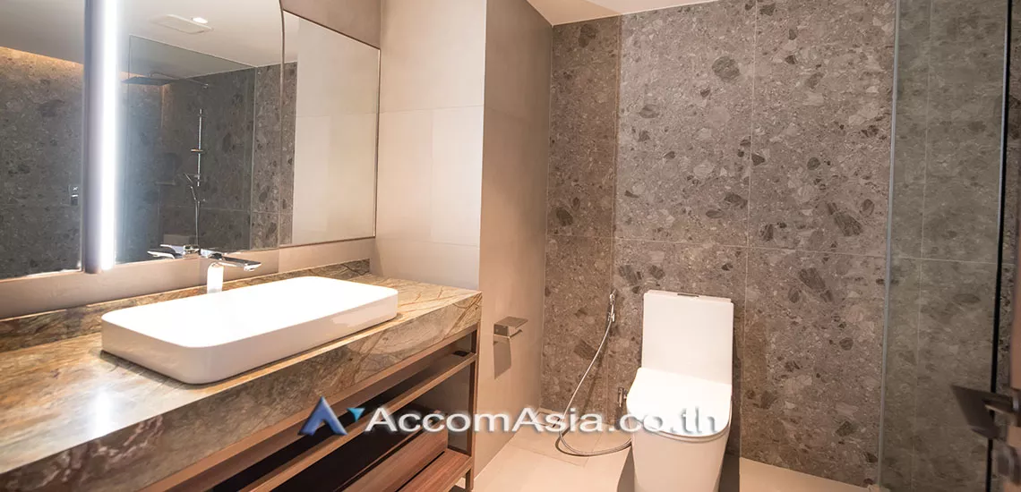 11  2 br Apartment For Rent in Sukhumvit ,Bangkok BTS Asok at Low rise with convenient location AA30161