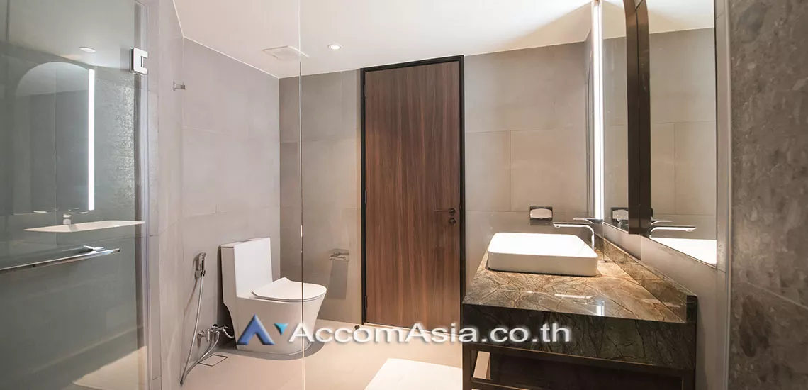 14  2 br Apartment For Rent in Sukhumvit ,Bangkok  at Low rise with convenient location AA30163