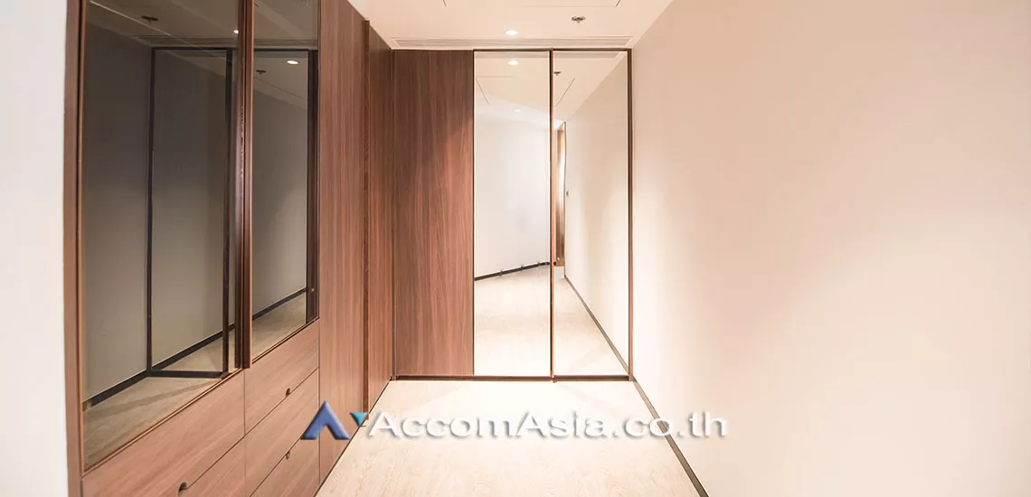 16  2 br Apartment For Rent in Sukhumvit ,Bangkok  at Low rise with convenient location AA30163