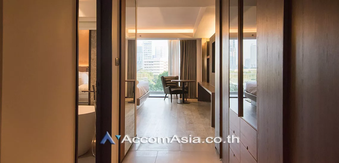 11  2 br Apartment For Rent in Sukhumvit ,Bangkok  at Low rise with convenient location AA30163