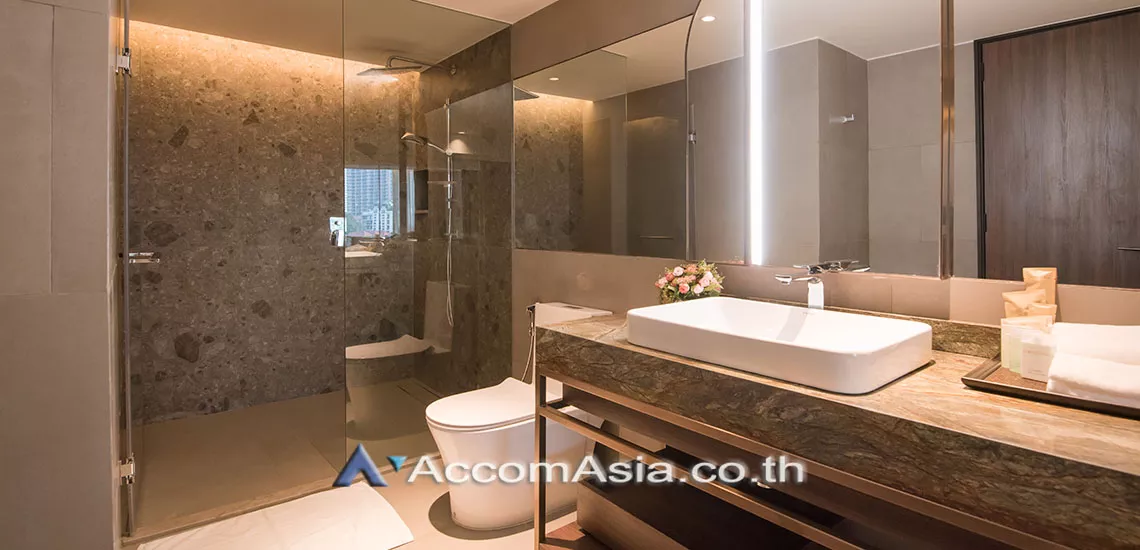 12  2 br Apartment For Rent in Sukhumvit ,Bangkok  at Low rise with convenient location AA30163