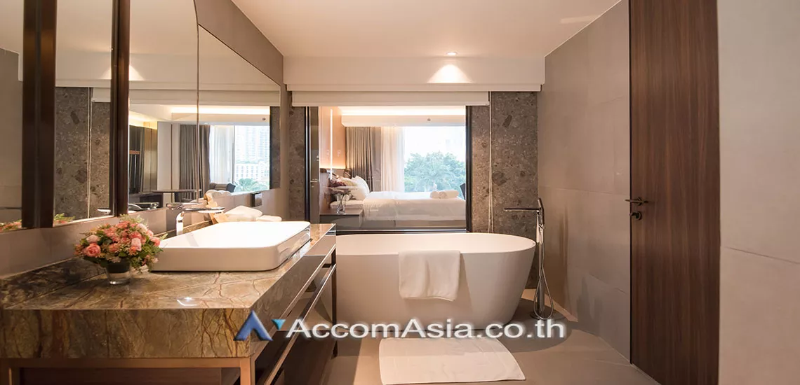 7  2 br Apartment For Rent in Sukhumvit ,Bangkok  at Low rise with convenient location AA30163