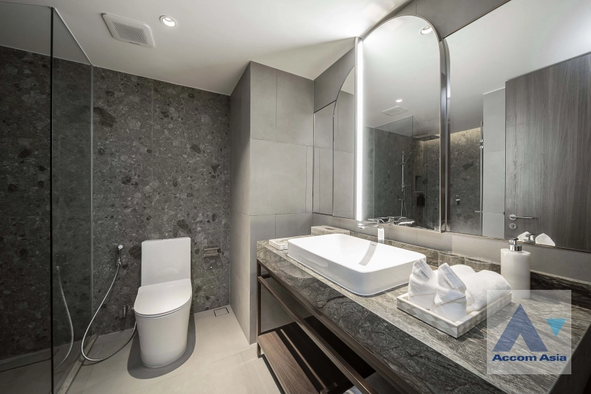 7  3 br Apartment For Rent in Sukhumvit ,Bangkok BTS Asok - MRT Sukhumvit at Low rise with convenient location AA30164