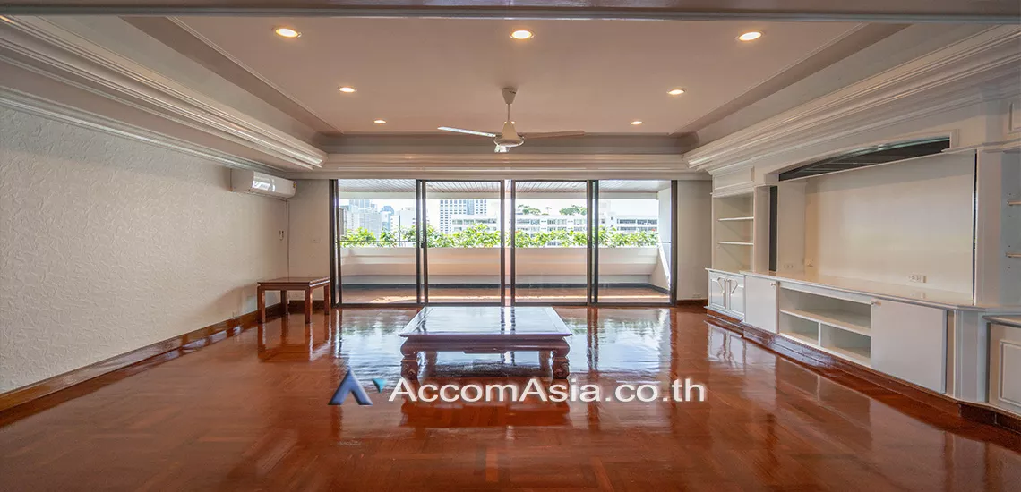 Pet friendly |  3 Bedrooms  Apartment For Rent in Sukhumvit, Bangkok  near BTS Asok - MRT Sukhumvit (AA30166)