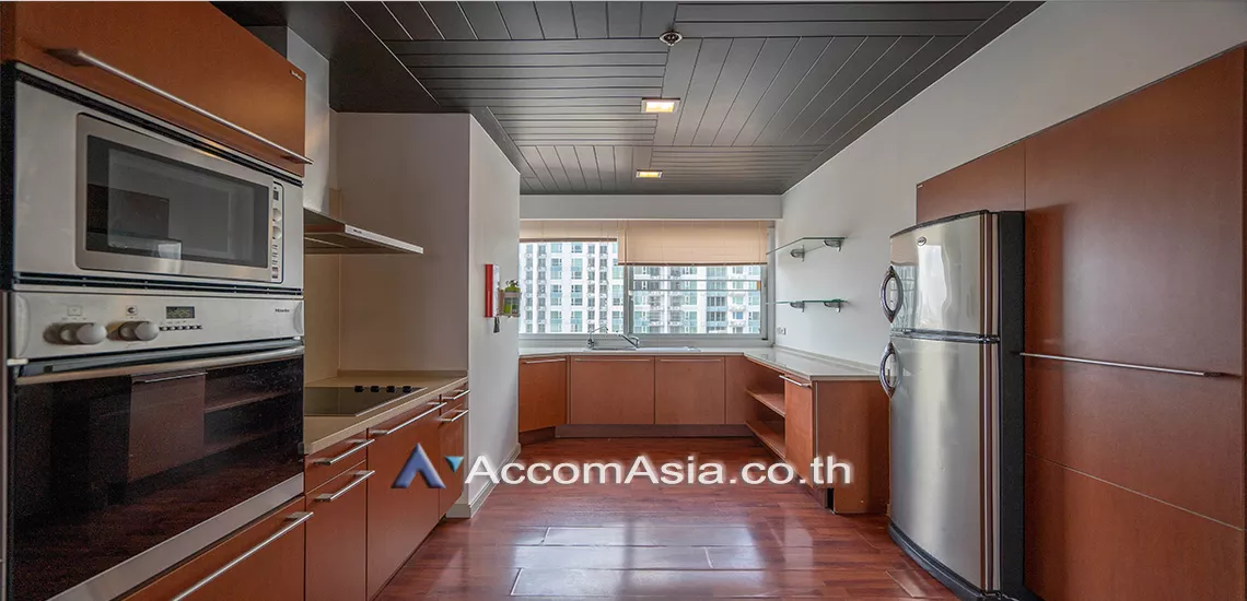5  2 br Apartment For Rent in Sukhumvit ,Bangkok BTS Thong Lo at Fully Furnished Suites AA30173