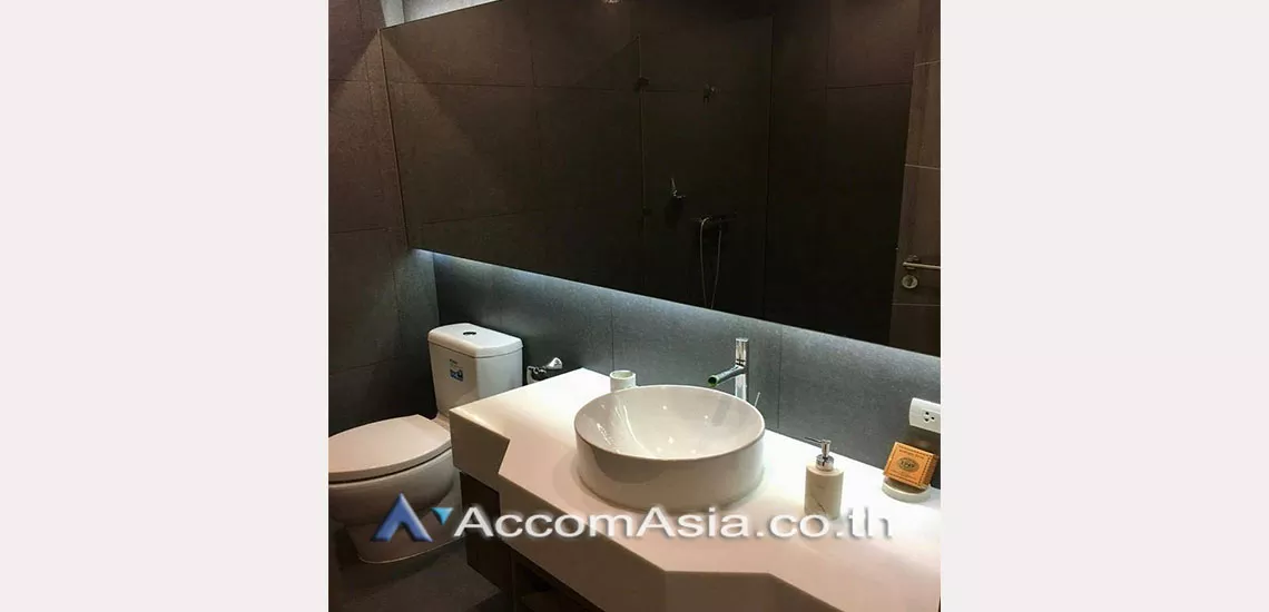 8  2 br Condominium For Rent in Sukhumvit ,Bangkok MRT Queen Sirikit National Convention Center at Trapezo Sukhumvit 16 AA30175