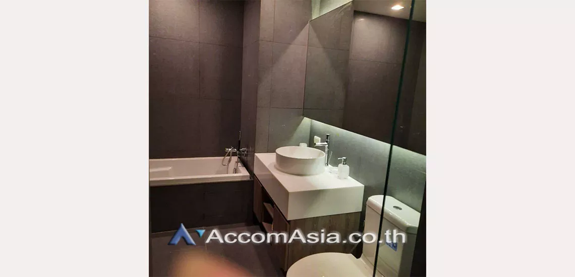 9  2 br Condominium For Rent in Sukhumvit ,Bangkok MRT Queen Sirikit National Convention Center at Trapezo Sukhumvit 16 AA30175