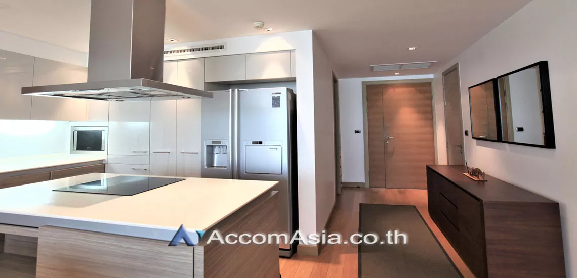  2 Bedrooms  Condominium For Rent in Phaholyothin, Bangkok  near BTS Ari (AA30182)