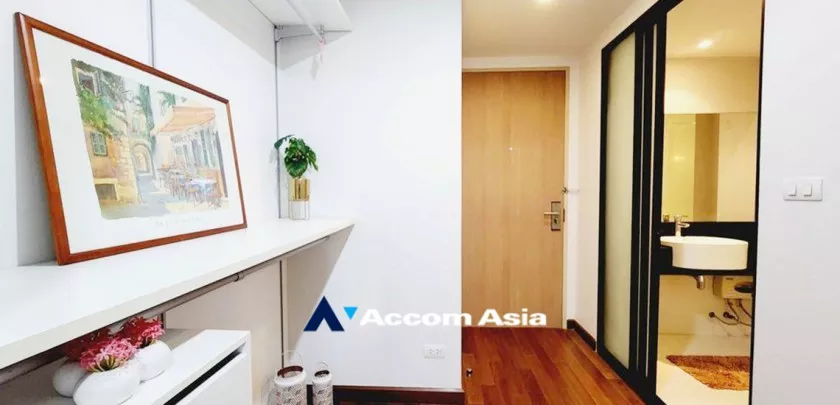Double High Ceiling, Duplex Condo |  2 Bedrooms  Condominium For Rent in Sukhumvit, Bangkok  near BTS Thong Lo (AA30208)