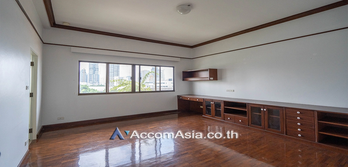 5  3 br Apartment for rent and sale in Sukhumvit ,Bangkok BTS Ekkamai at A peaceful location AA30211