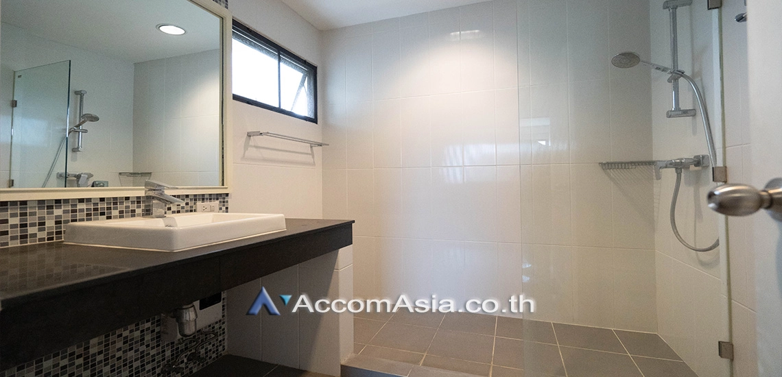 11  3 br Apartment for rent and sale in Sukhumvit ,Bangkok BTS Ekkamai at A peaceful location AA30211