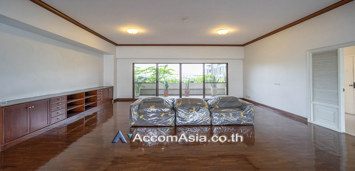unitApartment with bright interiors in Sukhumvit (AA30211)