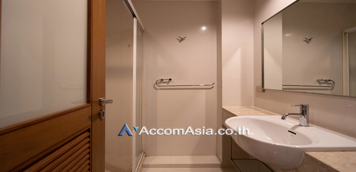 8  3 br Apartment for rent and sale in Ploenchit ,Bangkok BTS Ploenchit at Set on Landscape Court Yard AA30212