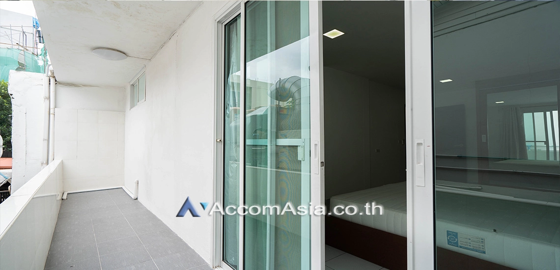 4  3 br Townhouse For Rent in Sukhumvit ,Bangkok BTS Phrom Phong AA30214
