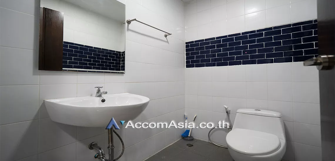 8  3 br Townhouse For Rent in sukhumvit ,Bangkok BTS Phrom Phong AA30214